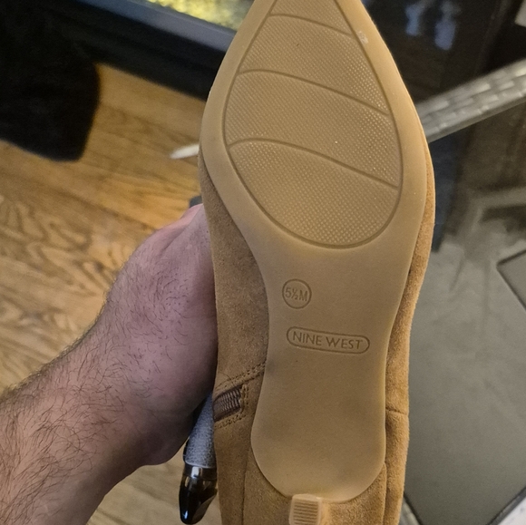 NINE WEST , women's high top heel size 5.5 - Picture 4 of 8